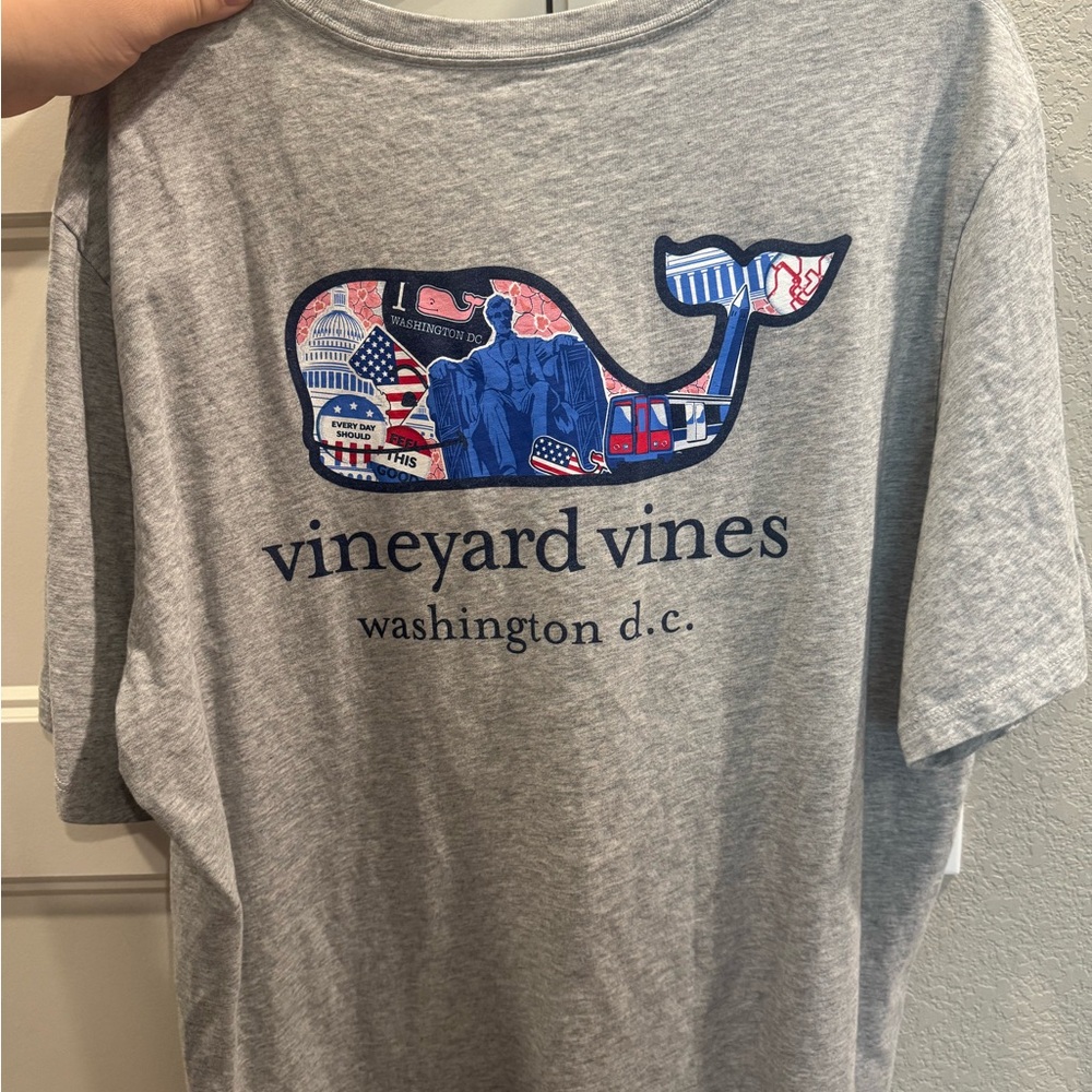Vineyard Vines Gray T-Shirt with Patriotic Whale Design